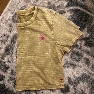 Like new BDG cropped tee